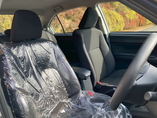 TOYOTA COROLLA AXIO HYBRID 2026 Image 31