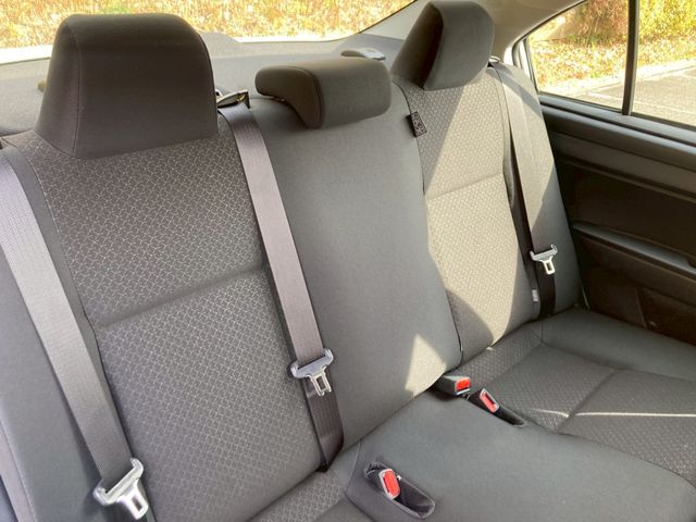 TOYOTA COROLLA AXIO HYBRID 2026 Image 31