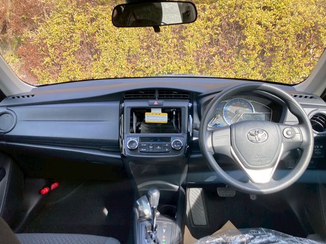 TOYOTA COROLLA AXIO HYBRID 2026 Image 31