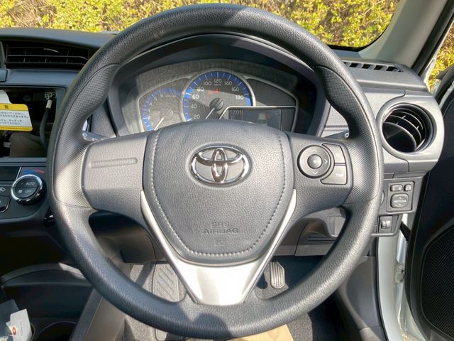 TOYOTA COROLLA AXIO HYBRID 2026 Image 31