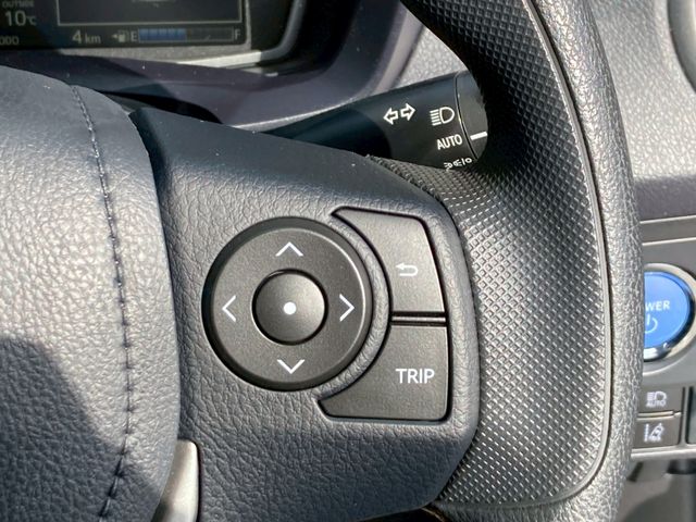 TOYOTA COROLLA AXIO HYBRID 2026 Image 31