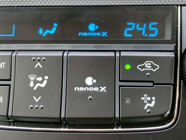 TOYOTA COROLLA AXIO HYBRID 2026 Image 31