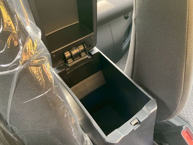 TOYOTA COROLLA AXIO HYBRID 2026 Image 31