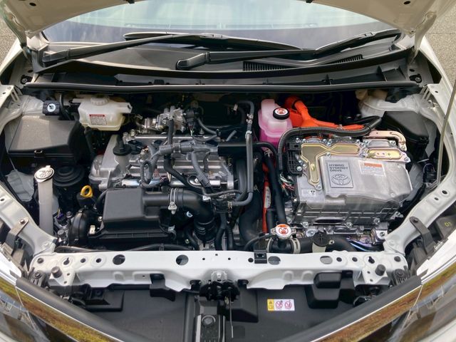 TOYOTA COROLLA AXIO HYBRID 2026 Image 31