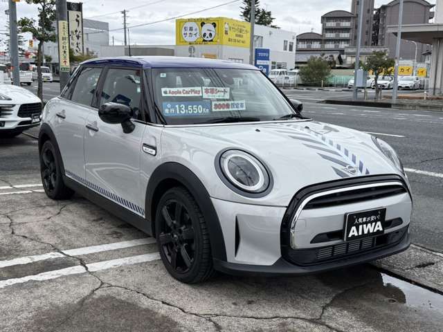 BMW MINI COOPER D 5DOOR 2022 Image 31