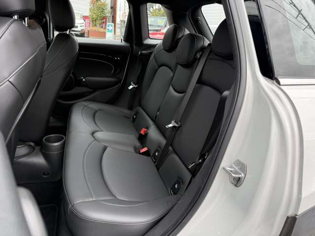 BMW MINI COOPER D 5DOOR 2022 Image 31