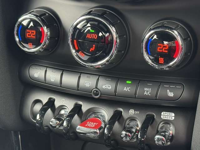 BMW MINI COOPER D 5DOOR 2022 Image 31