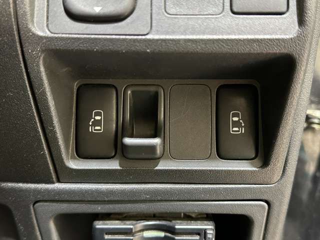 TOYOTA SIENTA 2013 Image 31