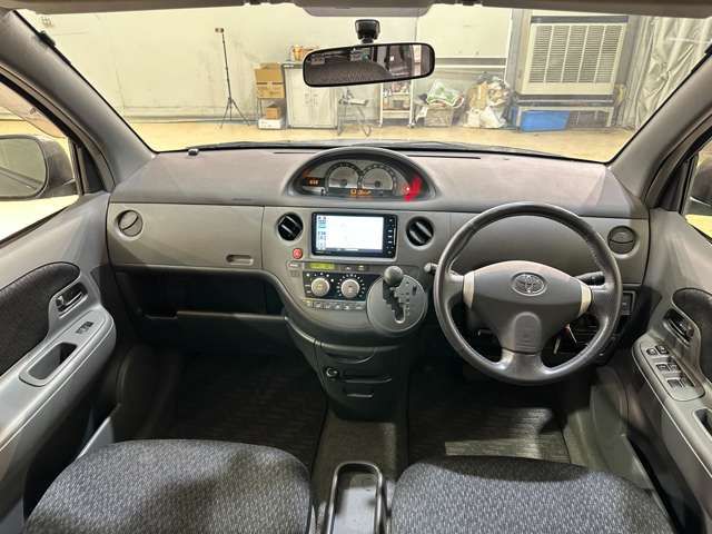 TOYOTA SIENTA 2013 Image 31