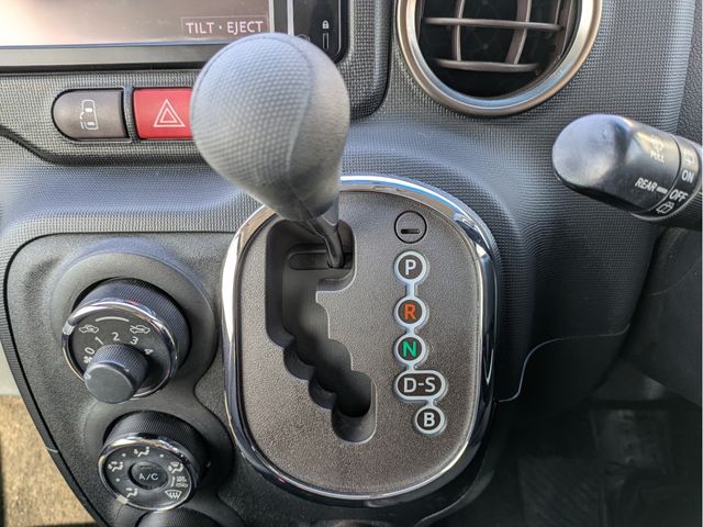 TOYOTA SPADE 2014 Image 31