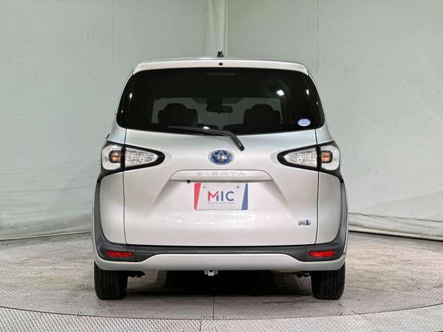TOYOTA SIENTA HYBRID 2015 Image 31