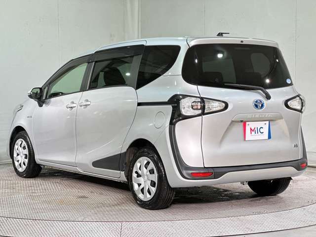 TOYOTA SIENTA HYBRID 2015 Image 31