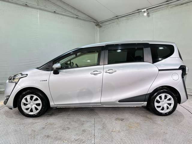 TOYOTA SIENTA HYBRID 2015 Image 31