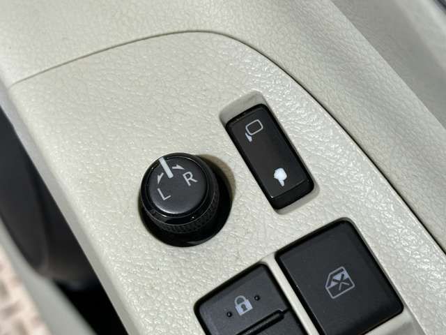 TOYOTA SIENTA HYBRID 2015 Image 31