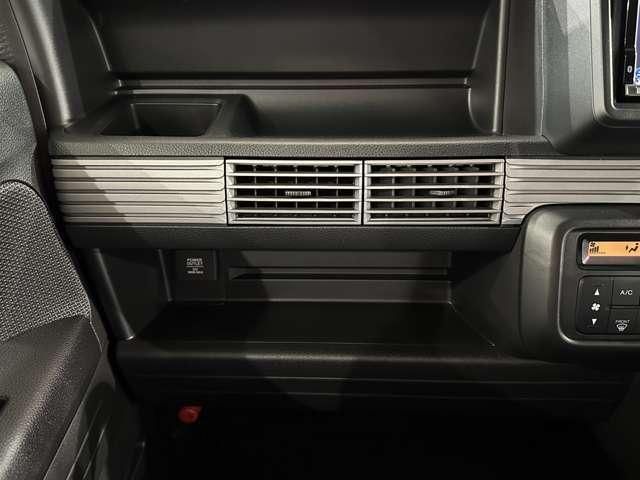 HONDA N-VAN+STYLE 2018 Image 31