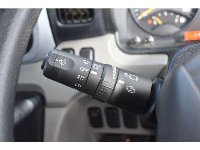 MITSUBISHI CANTER 2018 Image 31