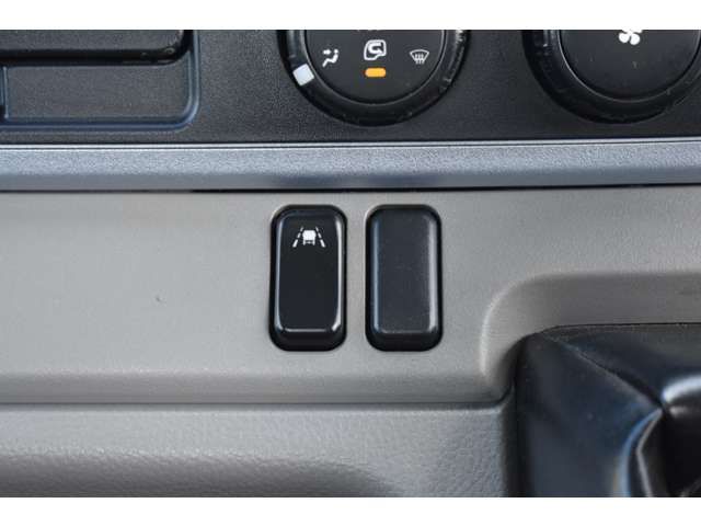 MITSUBISHI CANTER 2018 Image 31