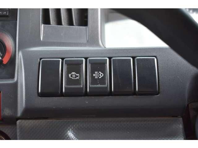 ISUZU ELF 2013 Image 31