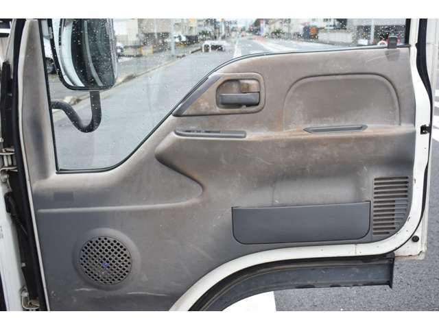 ISUZU ELF 2011 Image 31