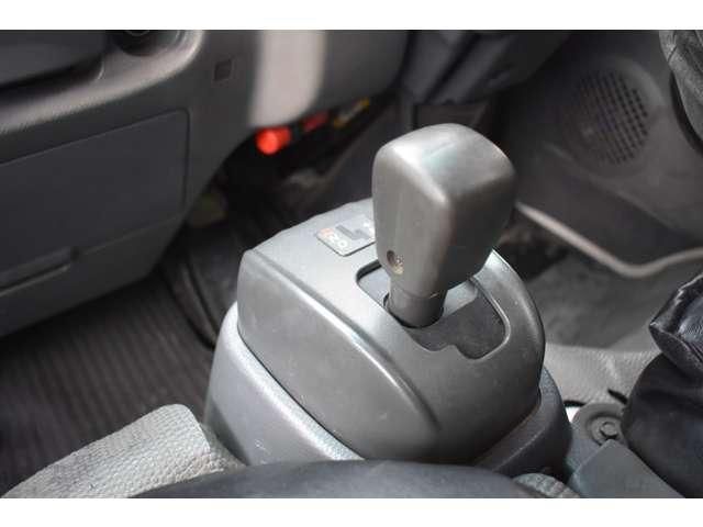 ISUZU ELF 2011 Image 31