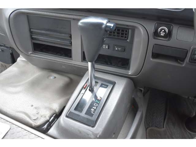 TOYOTA COASTER 2010 Image 31