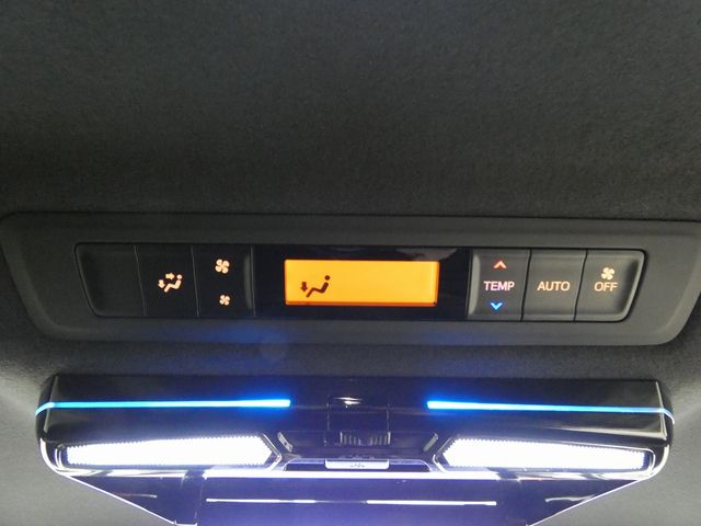 TOYOTA NOAH 4WD 2021 Image 31