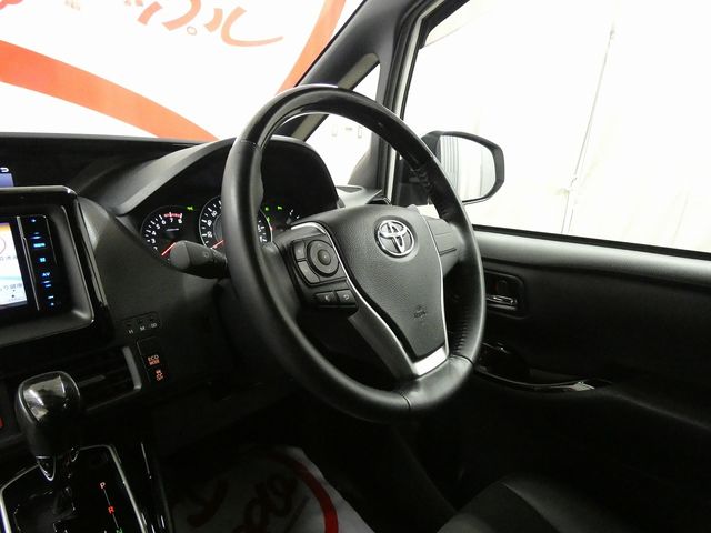 TOYOTA NOAH 4WD 2021 Image 31