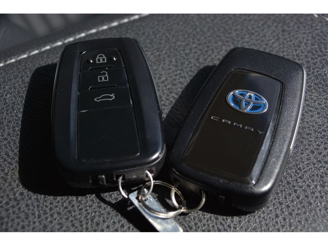 TOYOTA CAMRY HYBRID 2021 Image 31