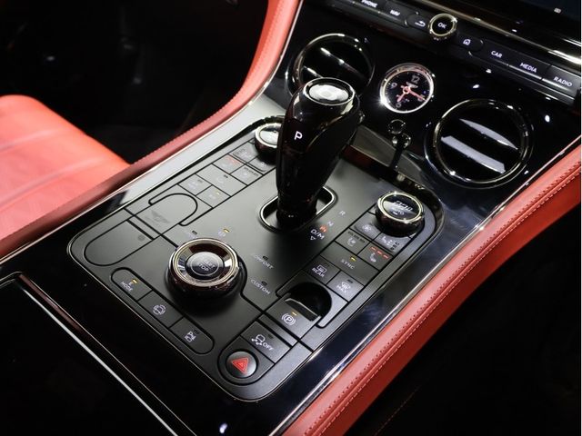 BENTLEY COUPE 2025 Image 31