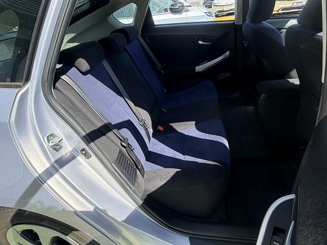 TOYOTA PRIUS 2013 Image 31