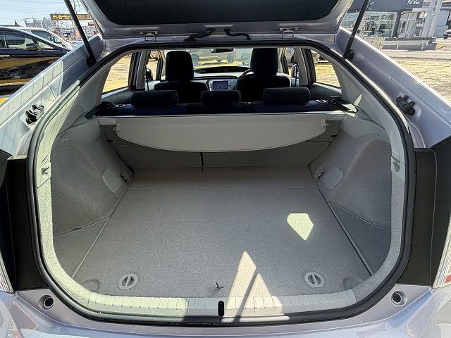 TOYOTA PRIUS 2013 Image 31