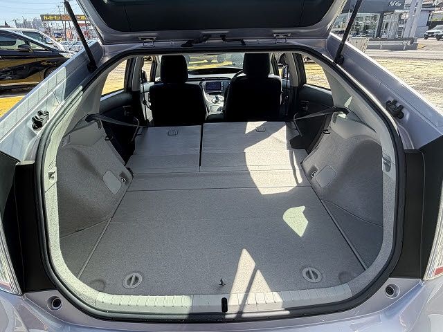 TOYOTA PRIUS 2013 Image 31