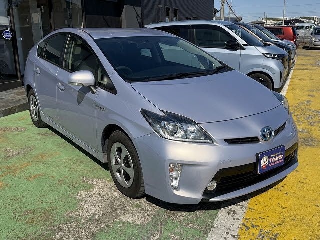 TOYOTA PRIUS 2013 Image 31