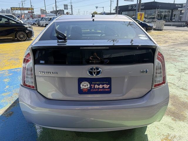 TOYOTA PRIUS 2013 Image 31