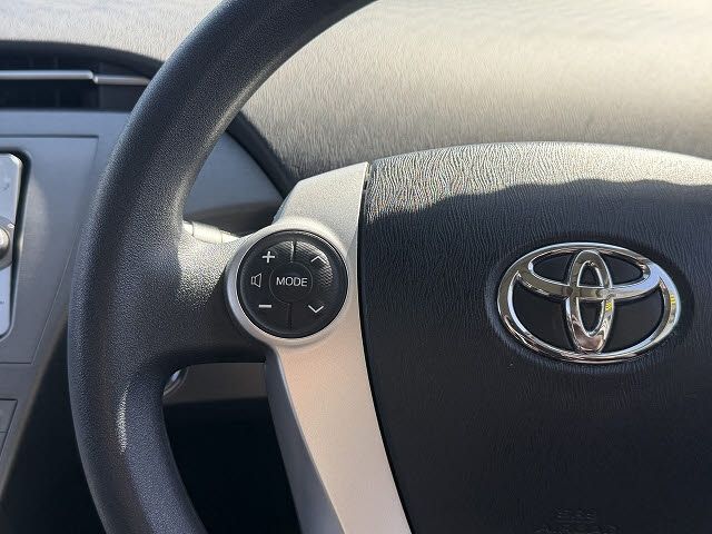 TOYOTA PRIUS 2013 Image 31
