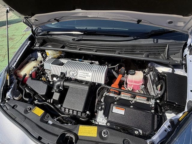 TOYOTA PRIUS 2013 Image 31