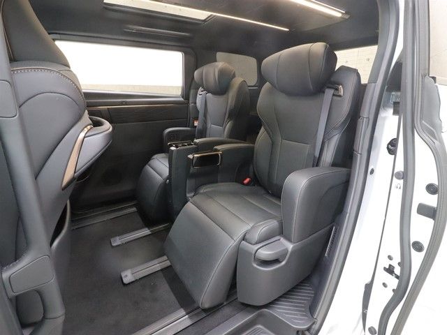 TOYOTA ALPHARD 2025 Image 31