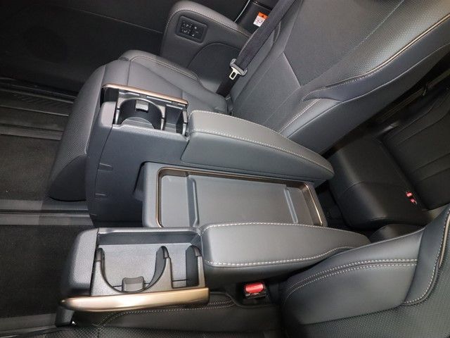 TOYOTA ALPHARD 2025 Image 31