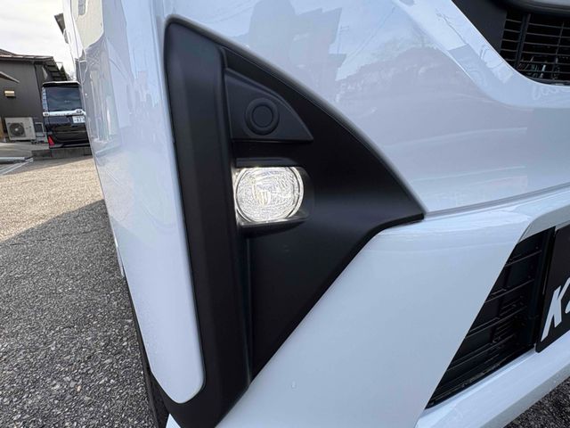 DAIHATSU MOVE CUSTOM 4WD 2025 Image 31