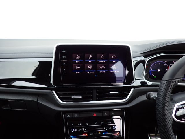 VOLKSWAGEN T-ROC 2023 Image 31