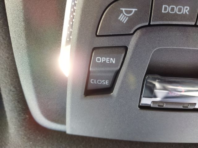 TOYOTA COROLLA CROSS HYBRID 2024 Image 31