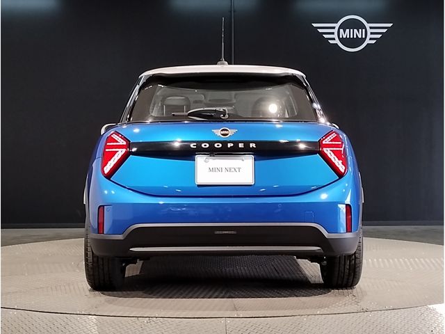 BMW MINI COOPER 5DOOR 2025 Image 31