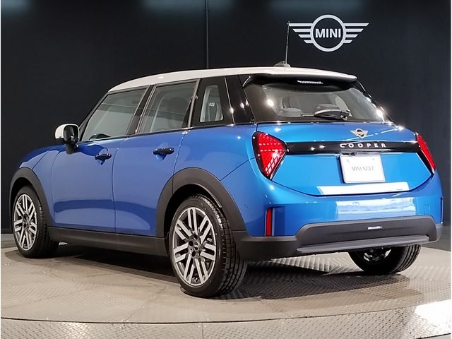 BMW MINI COOPER 5DOOR 2025 Image 31