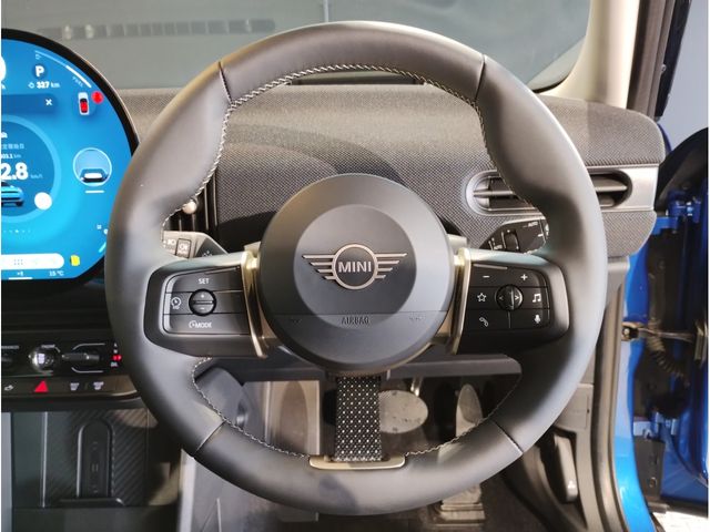 BMW MINI COOPER 5DOOR 2025 Image 31