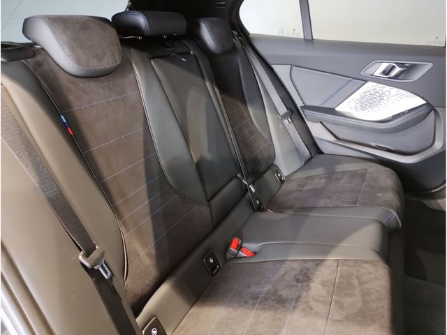 BMW 1SERIES 2025 Image 31