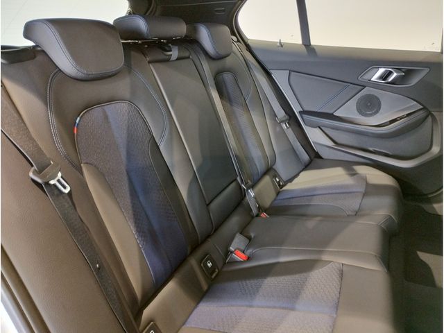 BMW 1SERIES 2024 Image 31