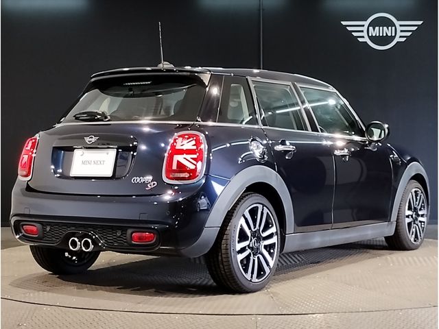 BMW MINI COOPER SD 5DOOR 2020 Image 31