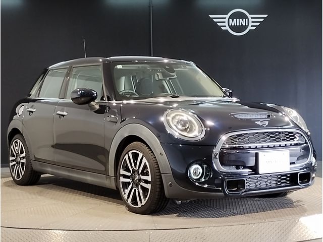 BMW MINI COOPER SD 5DOOR 2020 Image 31