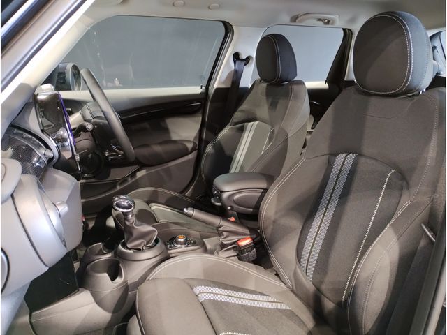 BMW MINI COOPER SD 5DOOR 2020 Image 31