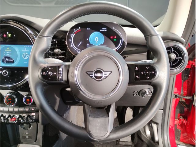 BMW MINI COOPER D 2023 Image 31